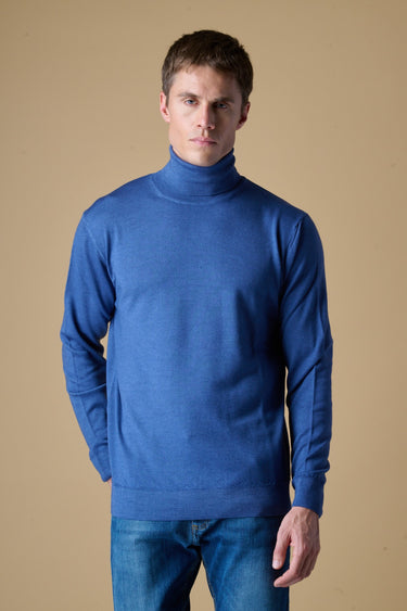Maglione Dolcevita in 100% Extrafine Merino tinto capo Jeans