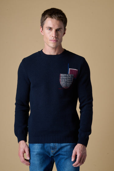 Maglione Girocollo Occhio di Pernice Blu con taschino ricamato in tessuto V2