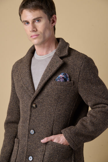 Brown mélange seed-stitch single-breasted coat with V2 fabric lining and pocket square