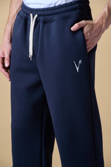 Pantalone Regular in Felpa Blu con ricamo frontale e patch ricamata sul retro