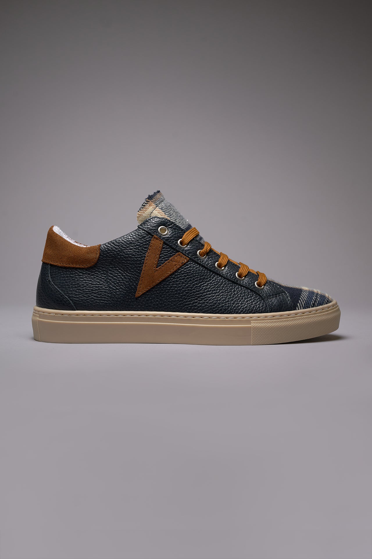 OLYMPIC - Low-top sneakers in blue hammered leather with tartan tongue