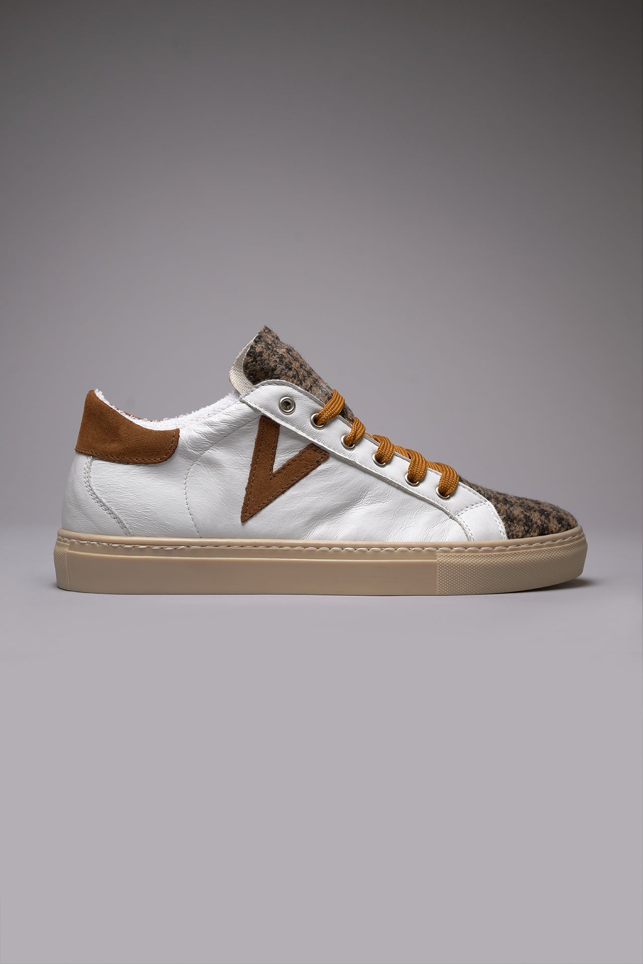 OLYMPIC - Low-top sneakers in white leather with Prince of Wales tongue