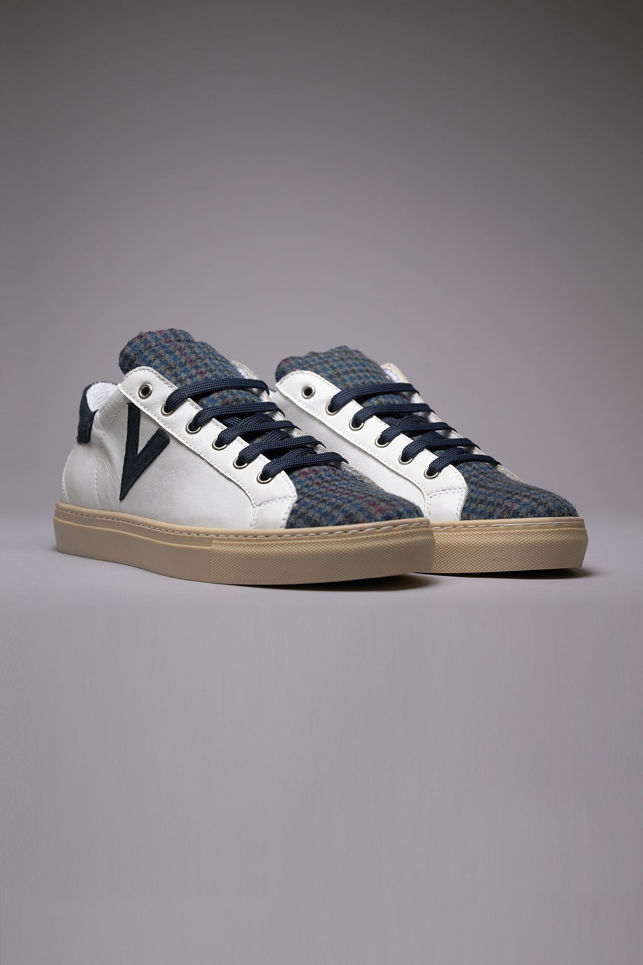 OLYMPIC - Low-top sneakers in white leather with houndstooth fabric tongue