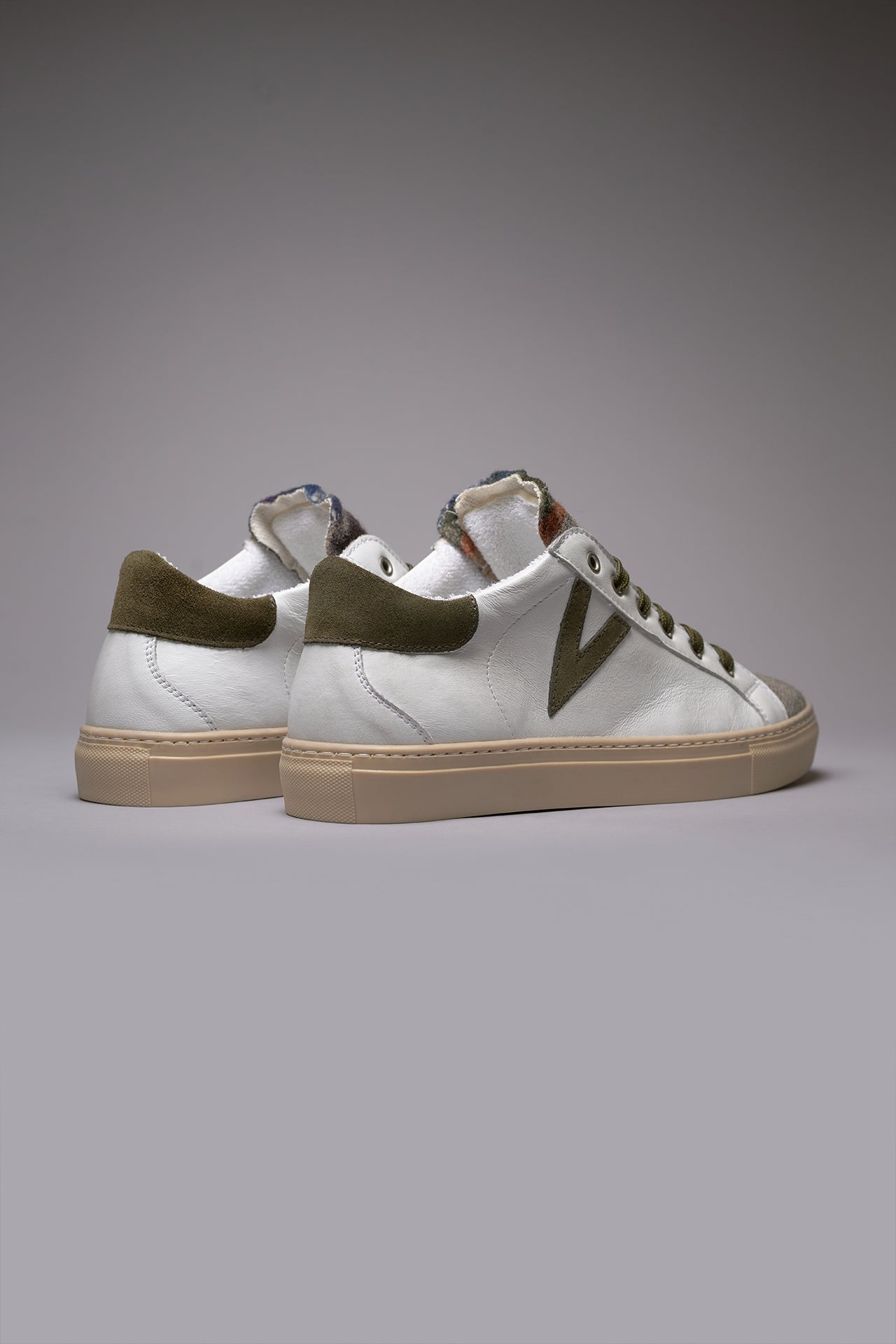 OLYMPIC - Low-top sneakers in white leather with fabric tongue