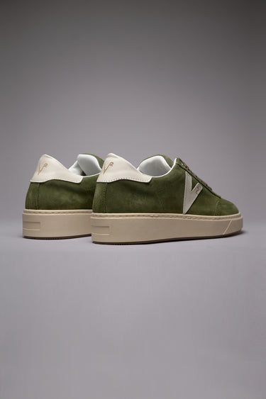 SUÈDE - Sneakers in pelle scamosciata Verde Militare con inserti e retro Bianco