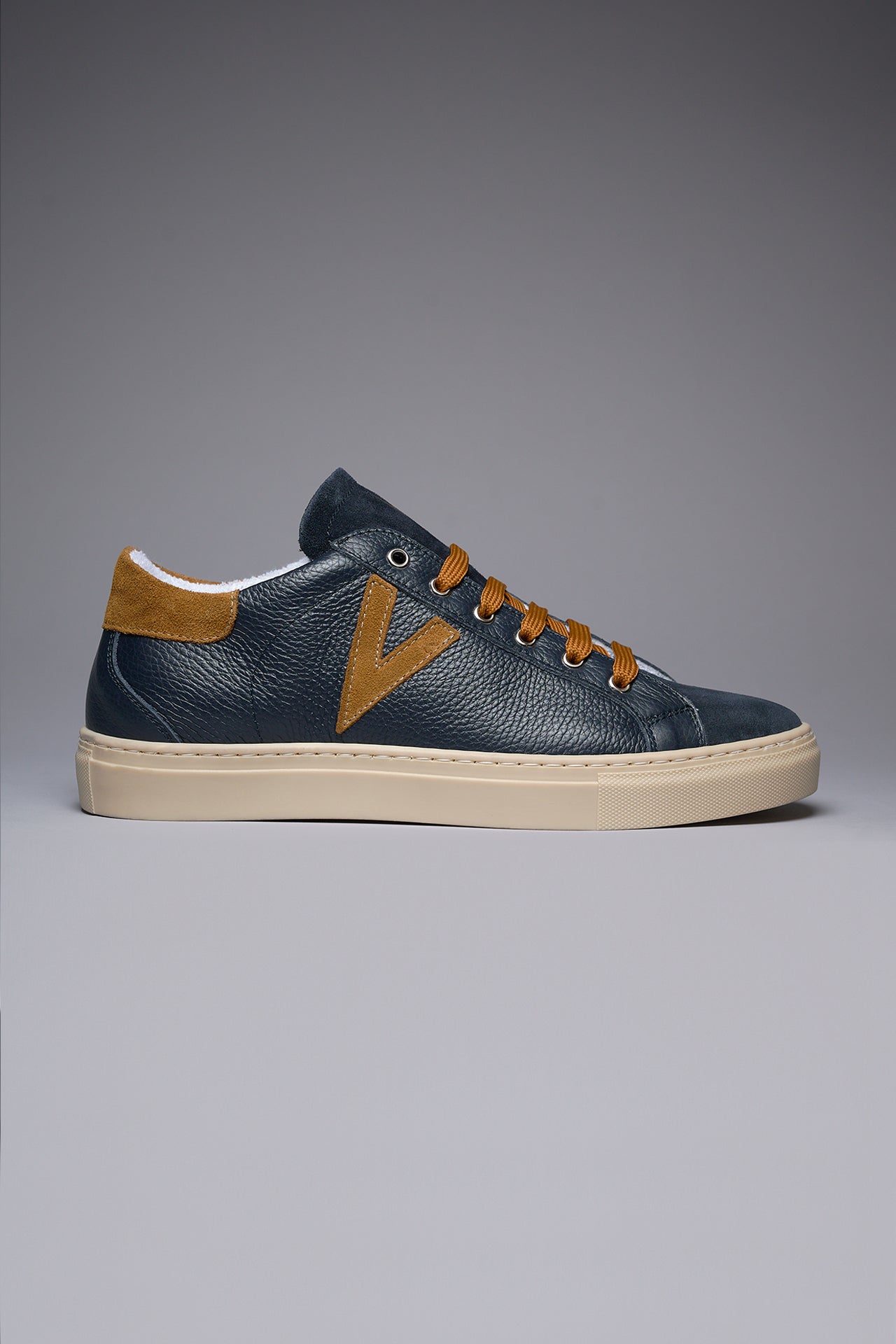 OLYMPIC - Sneakers a suola bassa in pelle martellata Blu con retro e inserto Cuoio