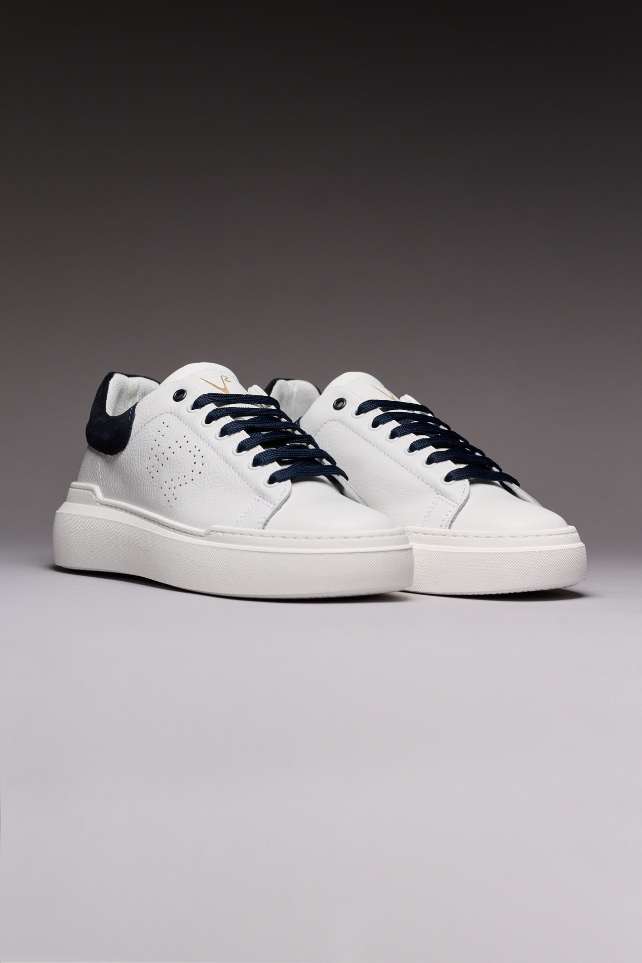 HAMMER - High-soled sneakers in hammered leather with suede back and laces Blue