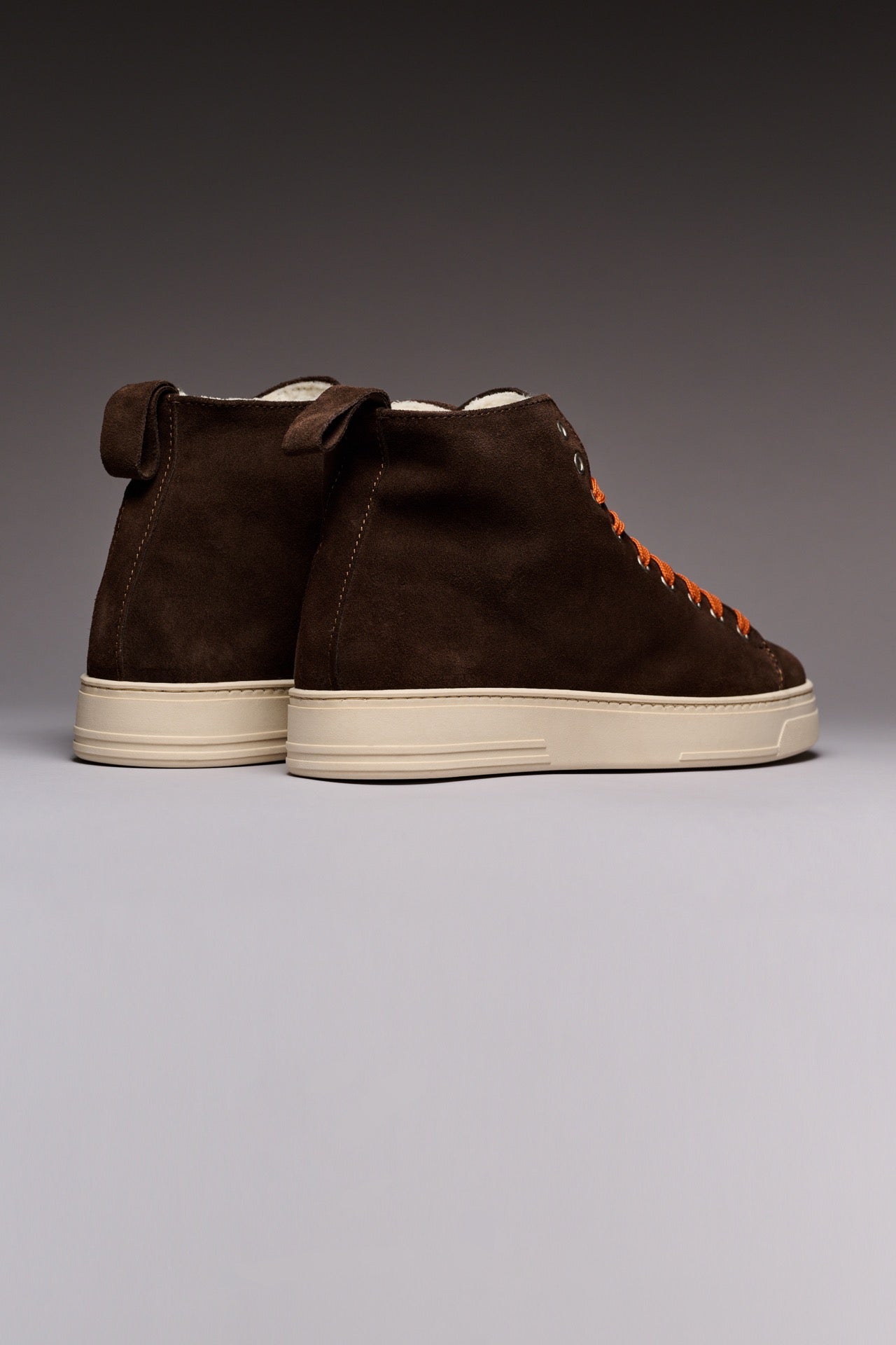 TEDDY - Brown suede ankle boot with orange laces