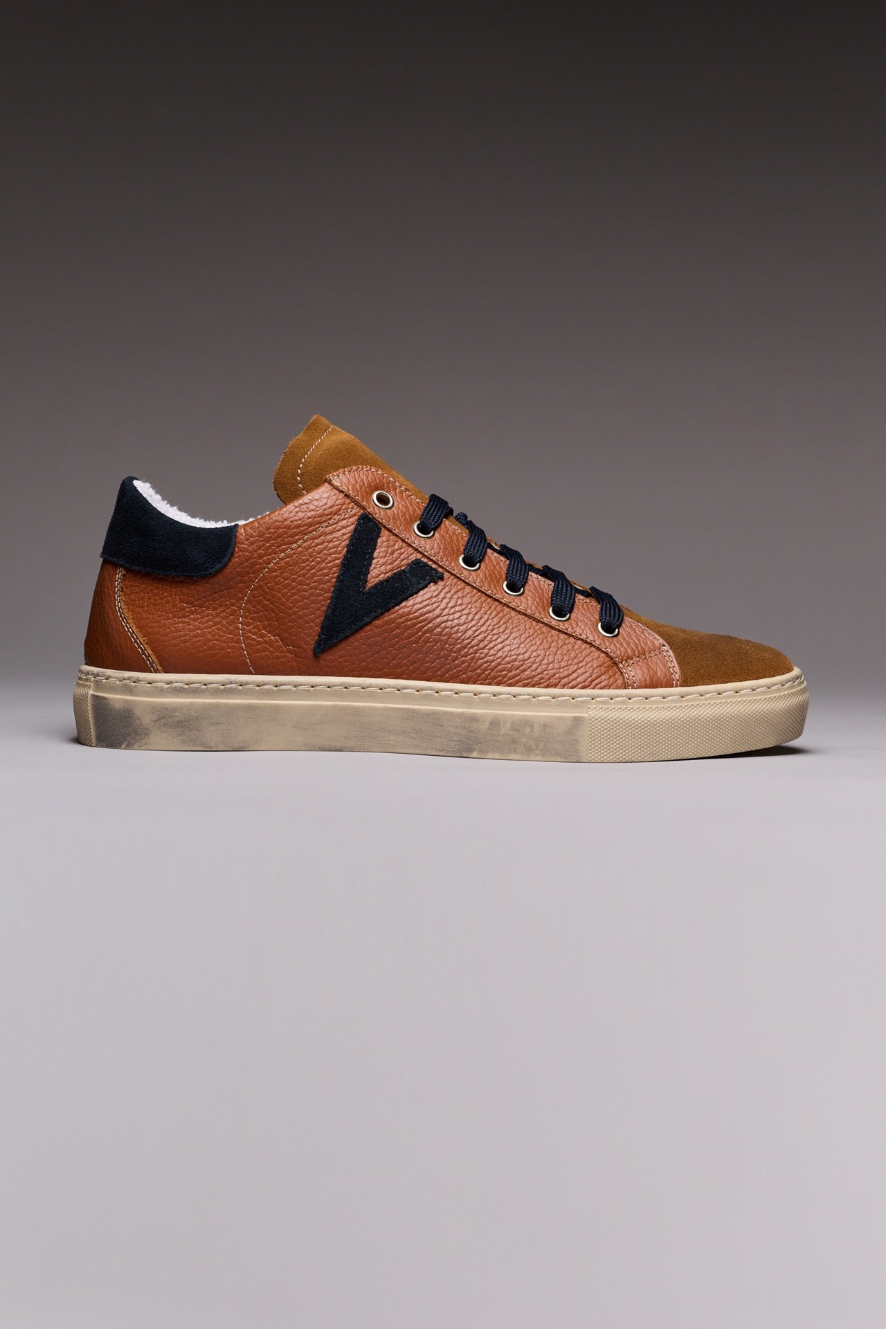 OLYMPIC - Low-soled sneakers in hammered leather with back and insert Blue