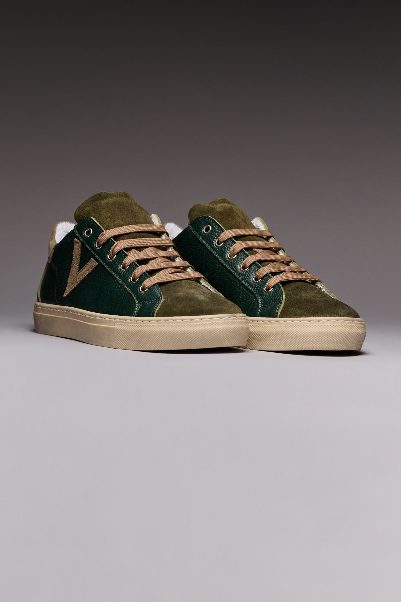 OLYMPIC - Green hammered leather low sole sneakers with Moro back and insert