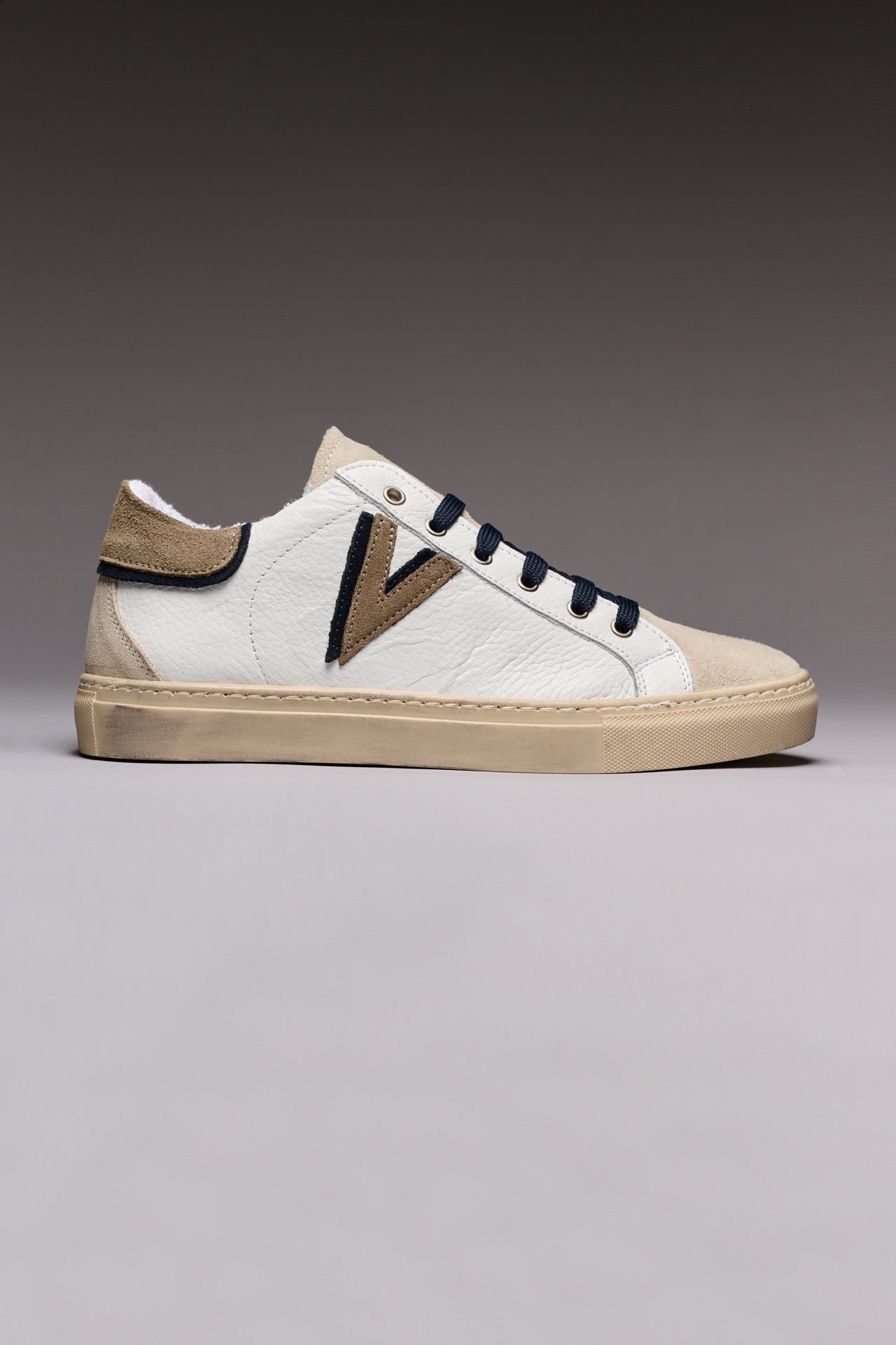 OLYMPIC V - Low-soled sneakers in hammered leather with two-tone dove grey and blue insert and back