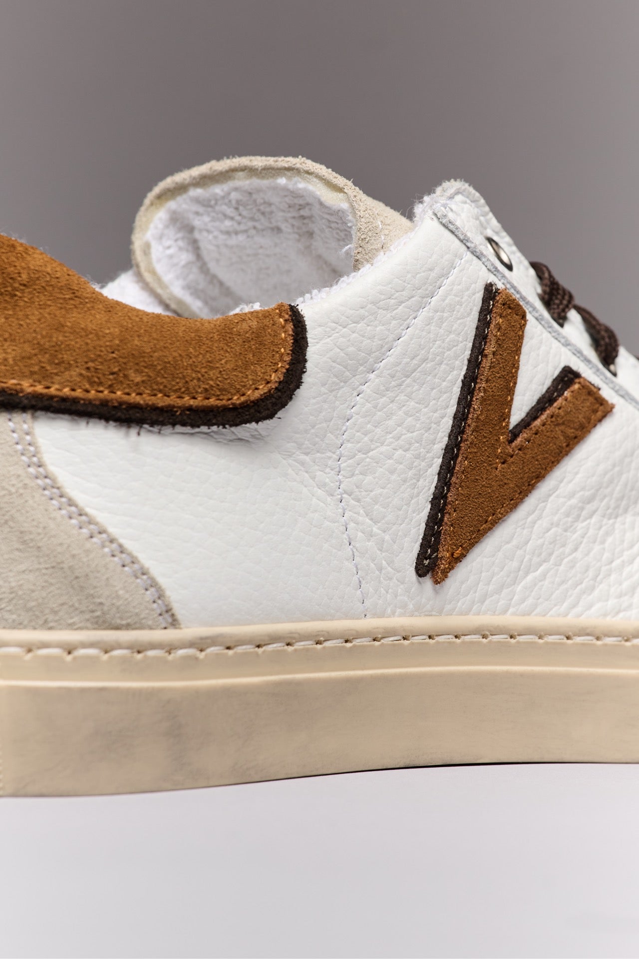 OLYMPIC V - Low-soled sneakers in hammered leather with insert and back Bicolor Cuoio and Moro