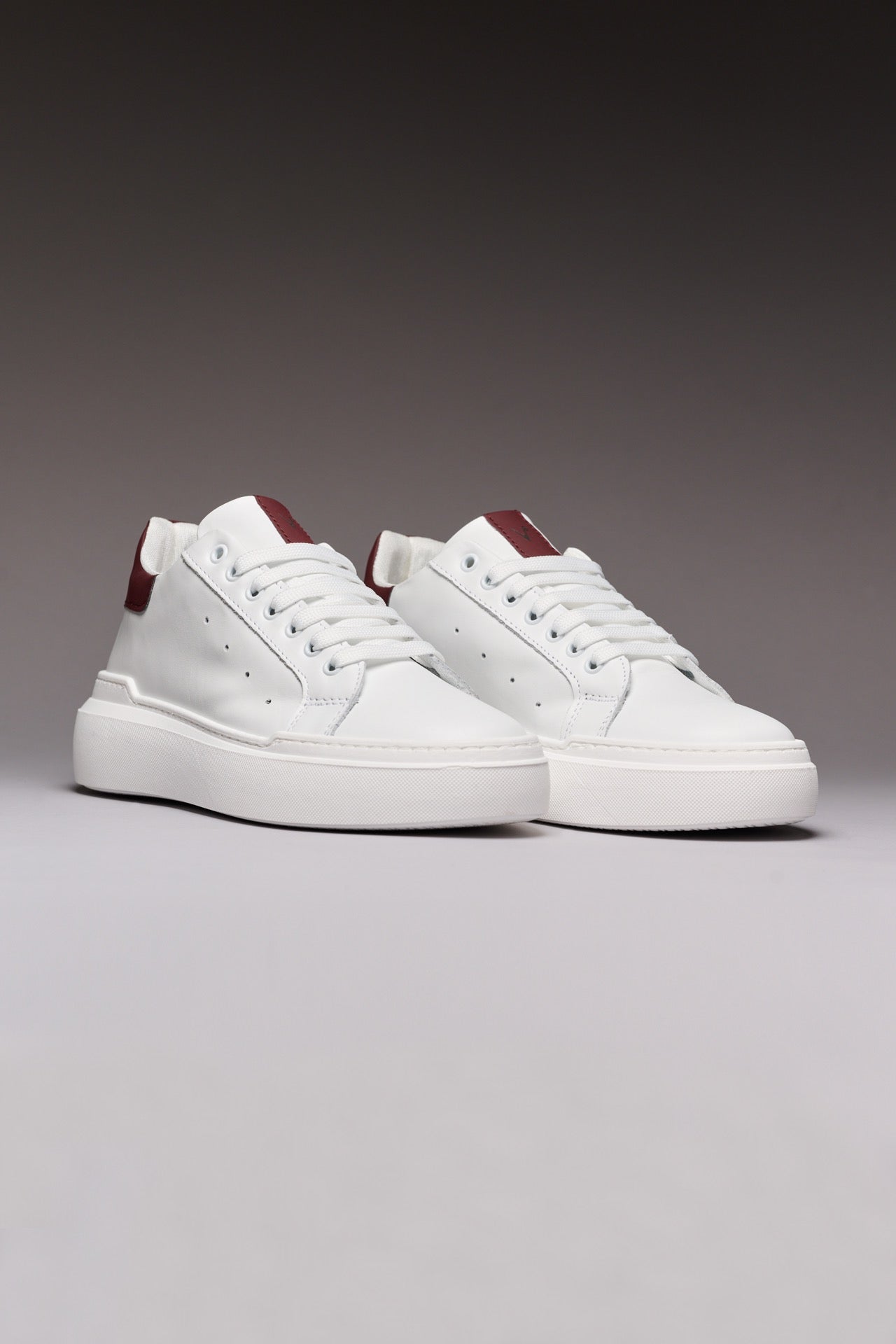 VEGA - White high-sole sneakers with Bordeaux back