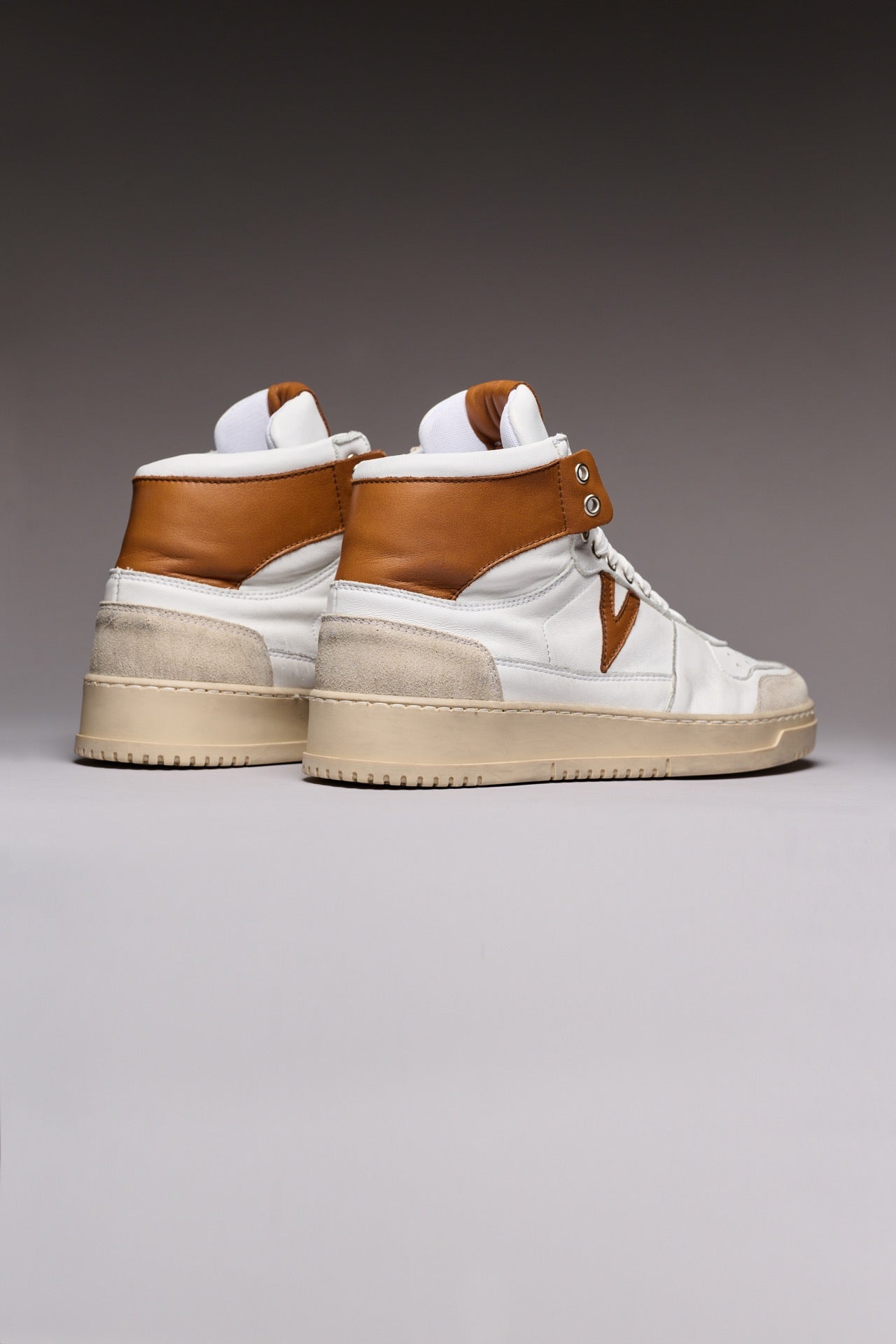 COLLEGE HIGH - High Sneakers with Leather Back and Insert