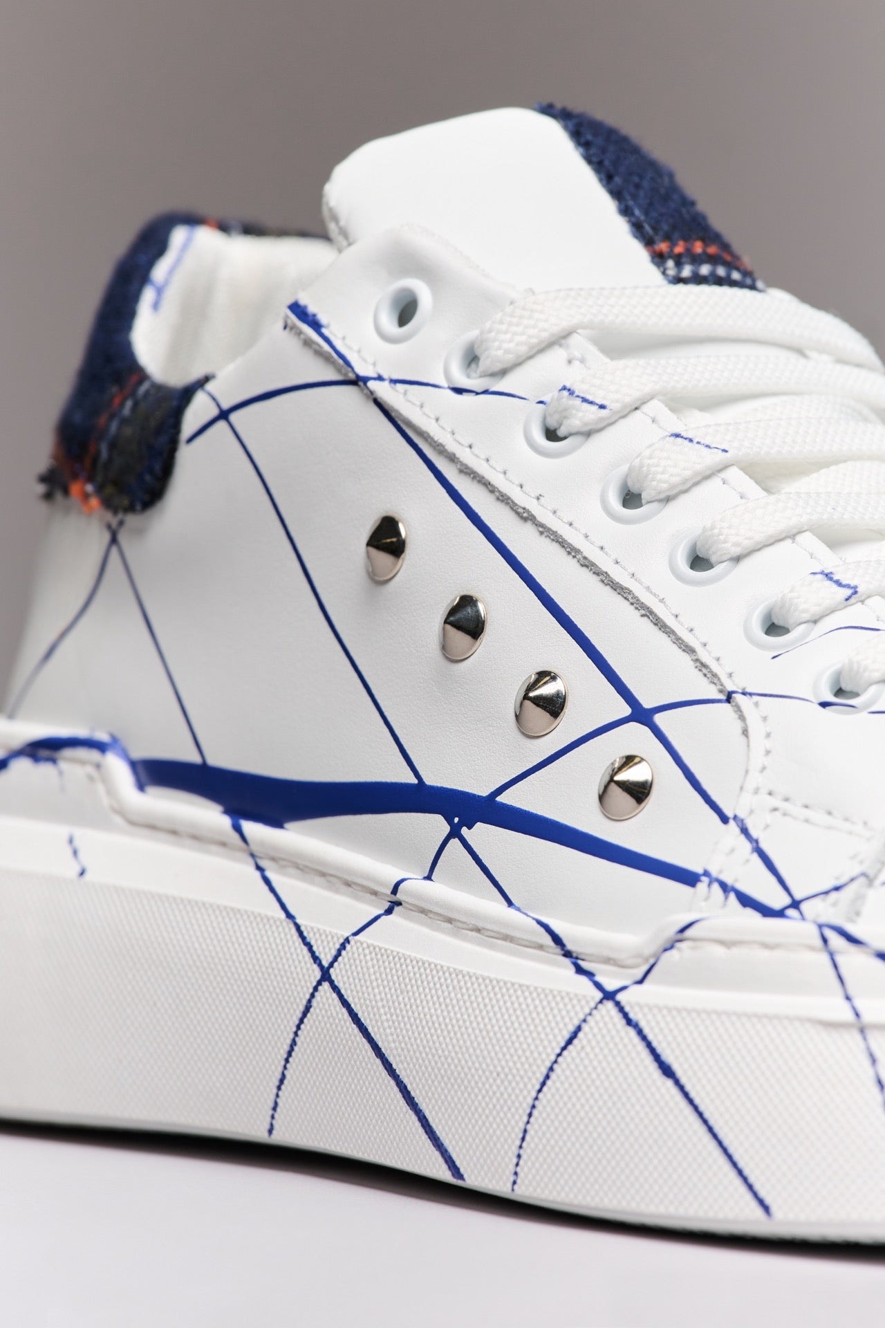 VEGA - High-top sneakers White retro Blue tartan with studs and paint splashes