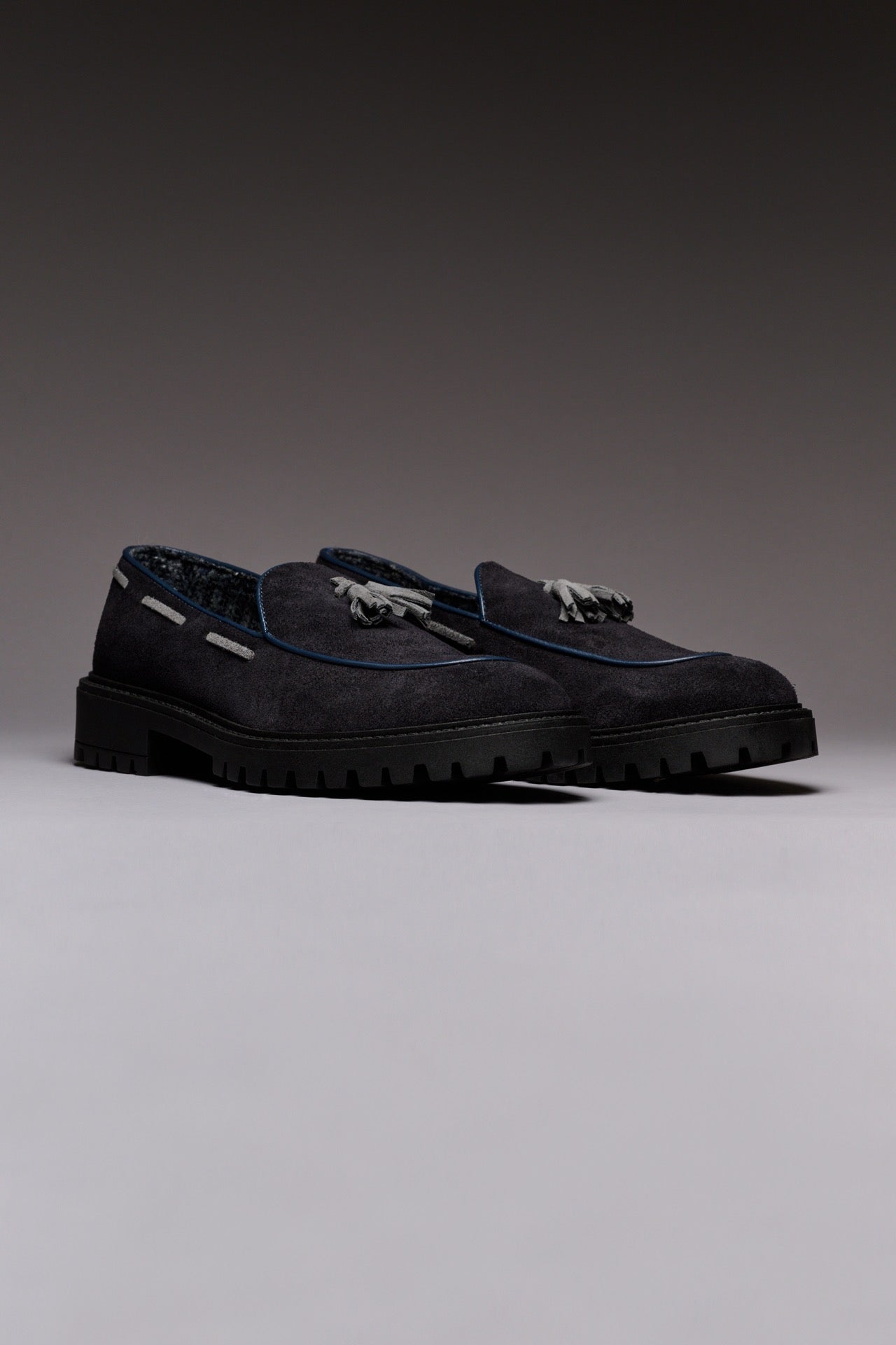 CAMBRIDGE - Blue tassel moccasin with V2 fabric inserts