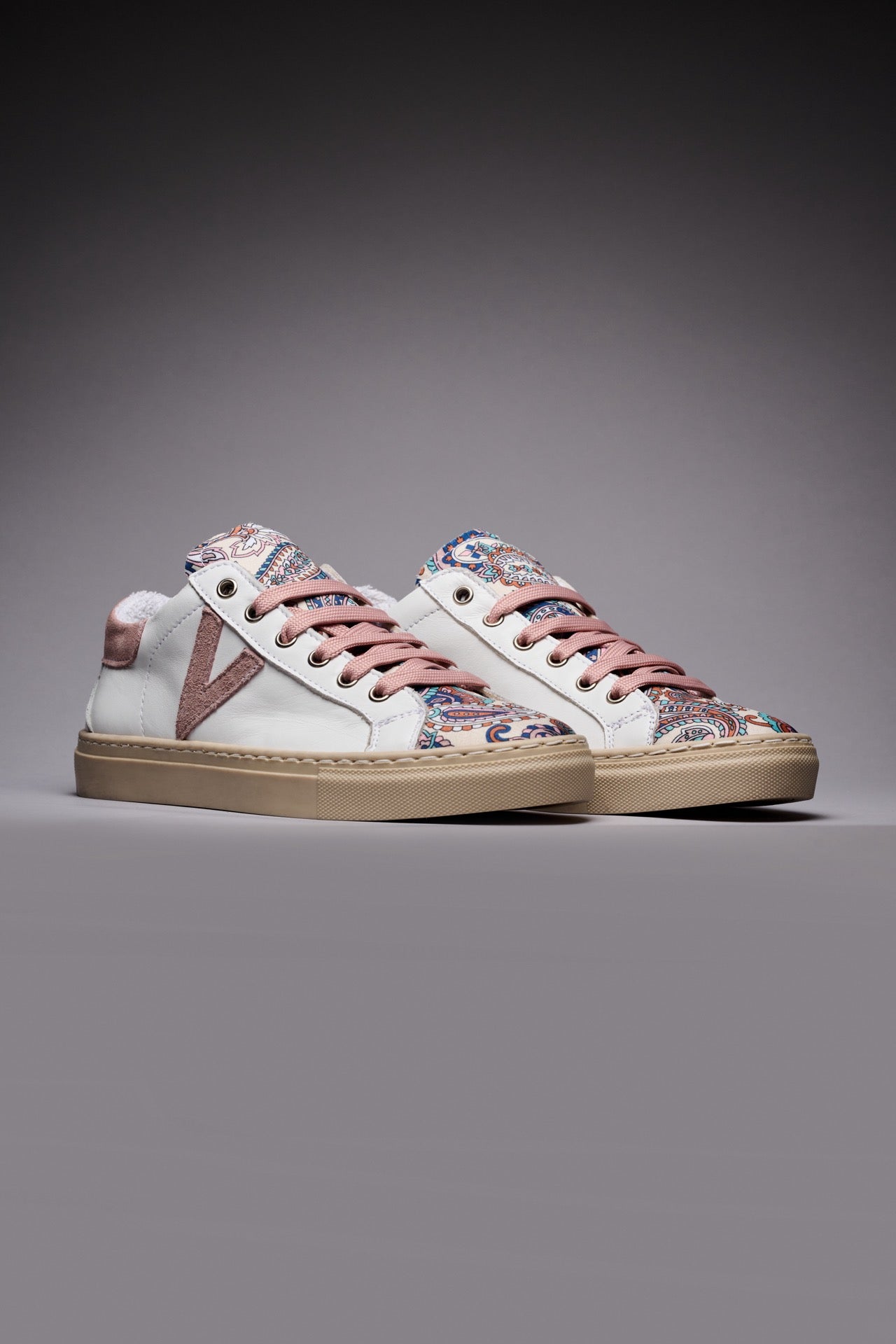 OLYMPIC - Sneakers a suola bassa in pelle Bianca con linguetta in tessuto V2