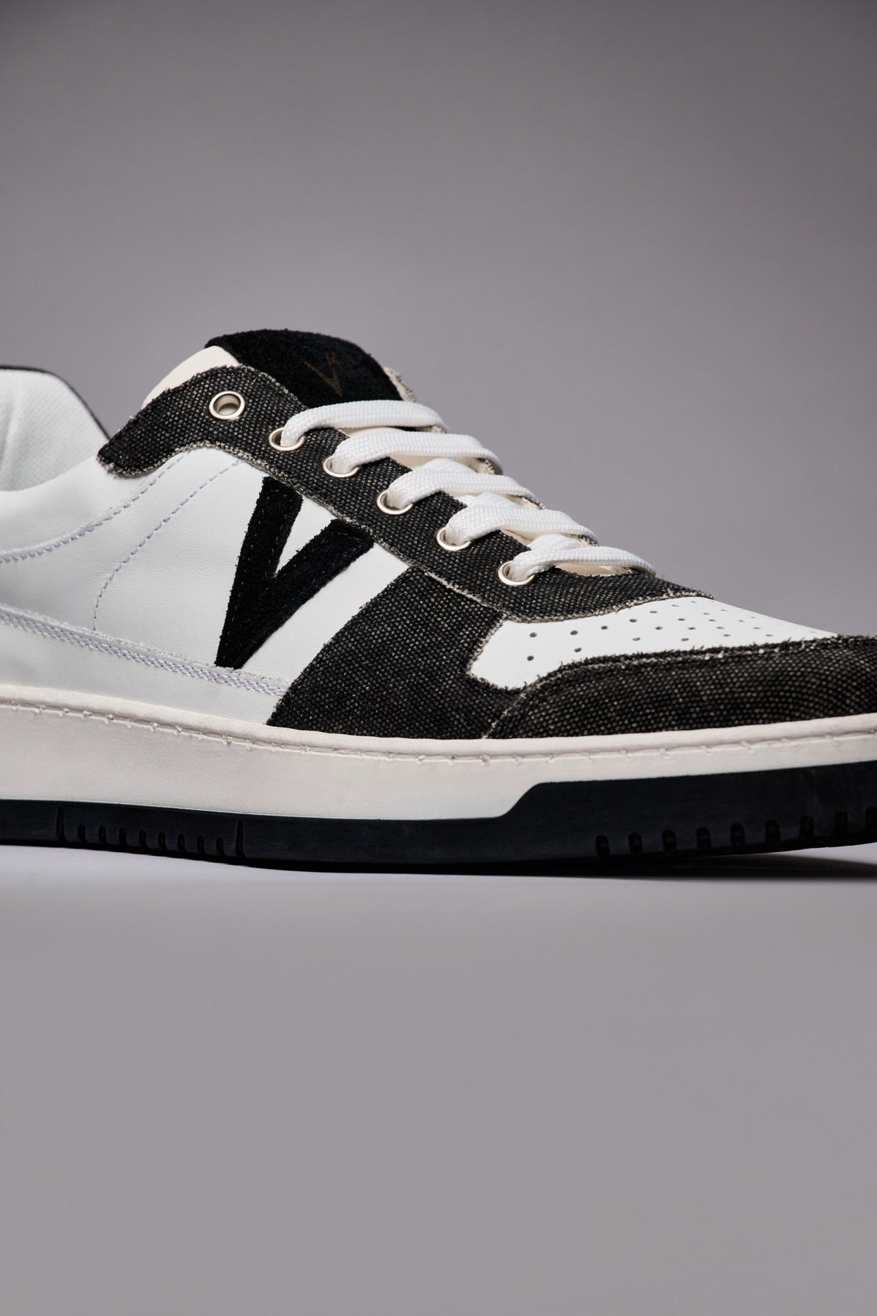 COLLEGE VINTAGE - Sneakers Bianca con inserti canvas in cotone Nero