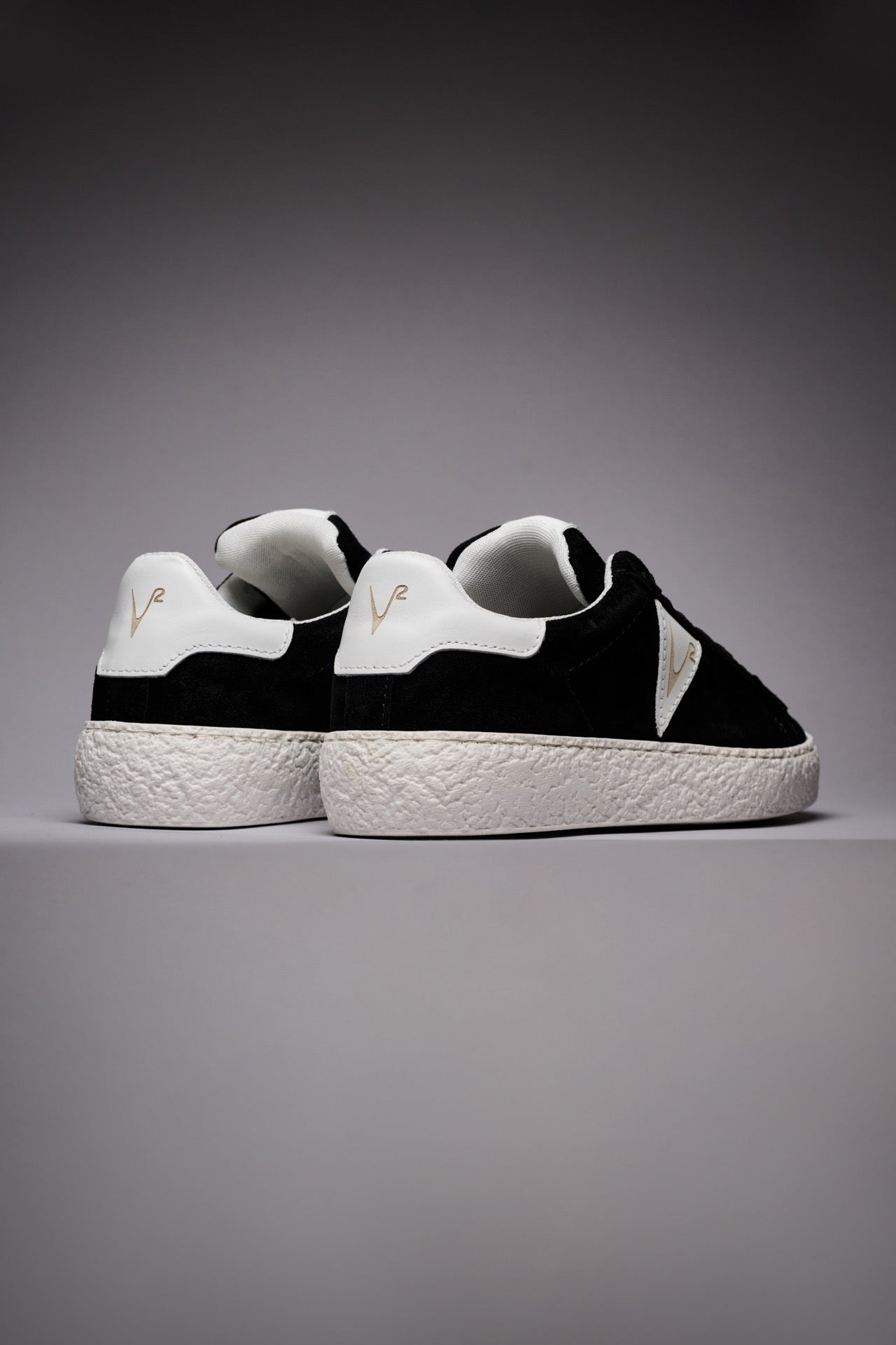 OLLIE - Sneakers in pelle scamosciata Nera con inserti Bianchi