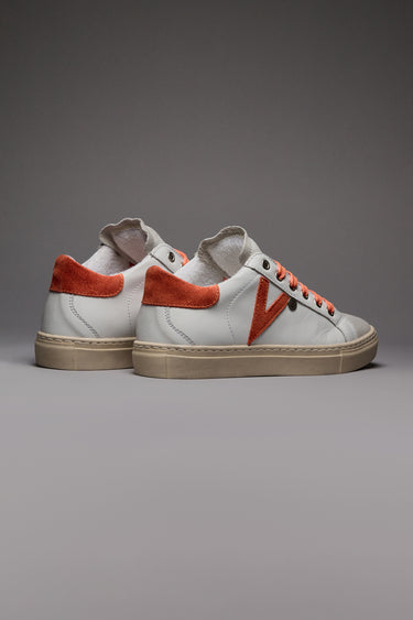 OLYMPIC - White low-top sneakers with orange suede insert and back