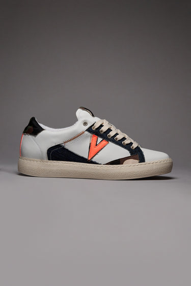 PABLITO - Sneakers con inserti Jeans Camouflage e Arancio Fluo e Ricami