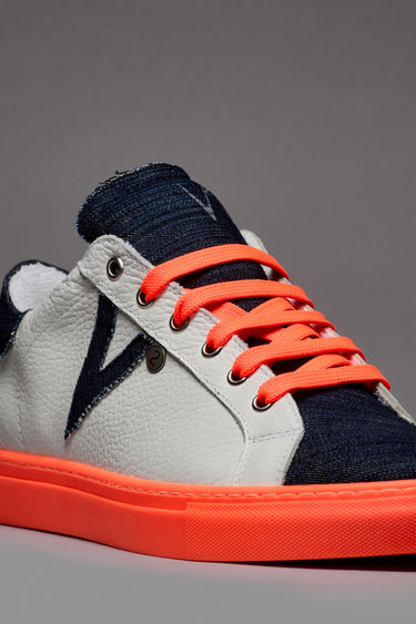 OLYMPIC RAINBOW - White low-top sneakers with neon orange sole and laces and denim tongue