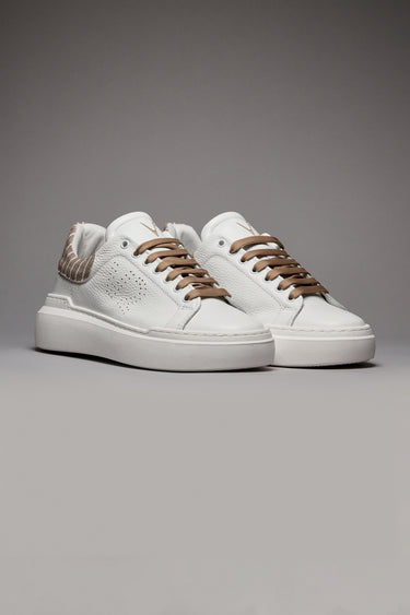 HAMMER - High-soled sneakers in hammered leather with a sand-colored pinstripe fabric back.