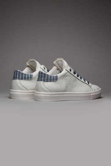 TENNIS - Low-top white sneakers with blue pinstripe fabric backing
