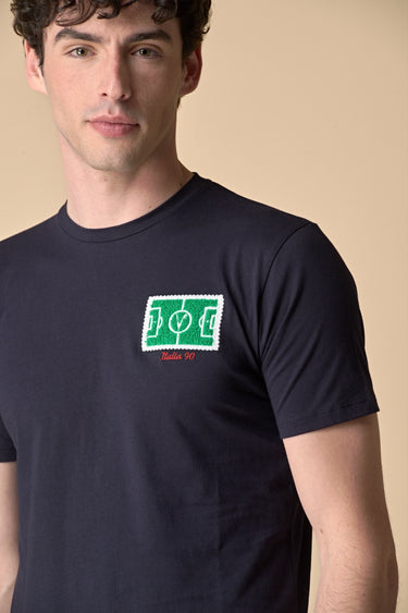 T-Shirt Blu con ricamo Campo da Calcio in punto spugna