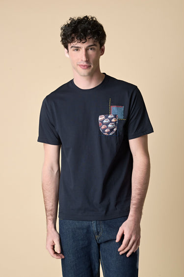 T-Shirt Blu con Taschino e Patch ricamato in tessuto V2