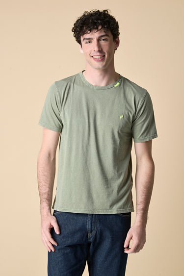 T-Shirt tinto capo marmorizzato Verde Militare con Ricami a Contrasto