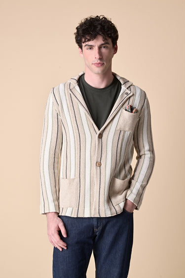 Giacca Monopetto Gessata Sabbia con pochette in tessuto V2