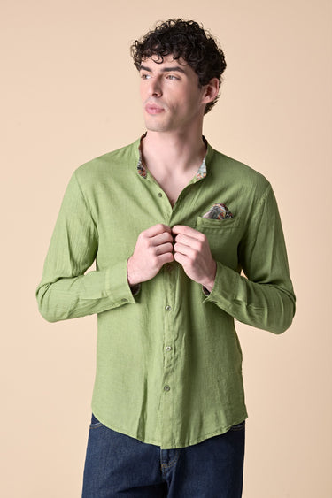 Camicia Coreana in lino tinto capo Verde con pochette e dettagli in tessuto V2
