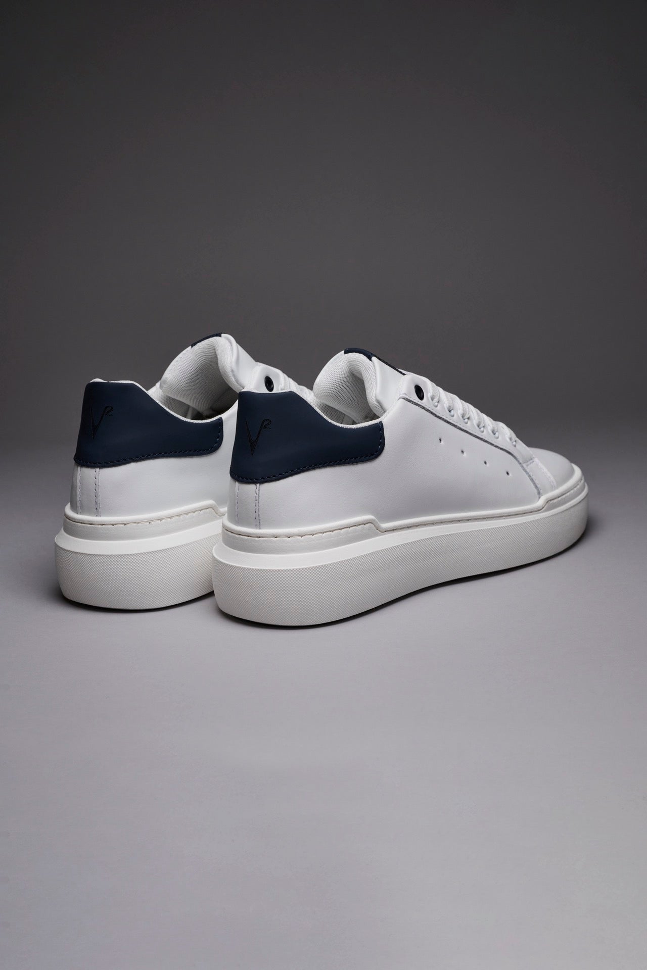 VEGA - Blue retro high sole sneakers