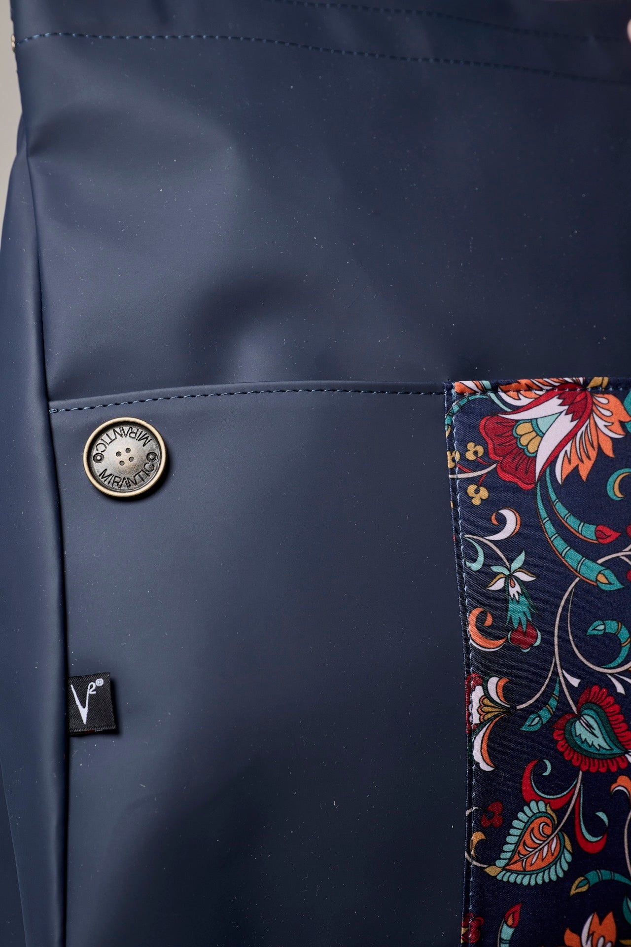 V2 x Mirantico - Blue Memo Bag Backpack with Pocket in Blue Paisley fabric