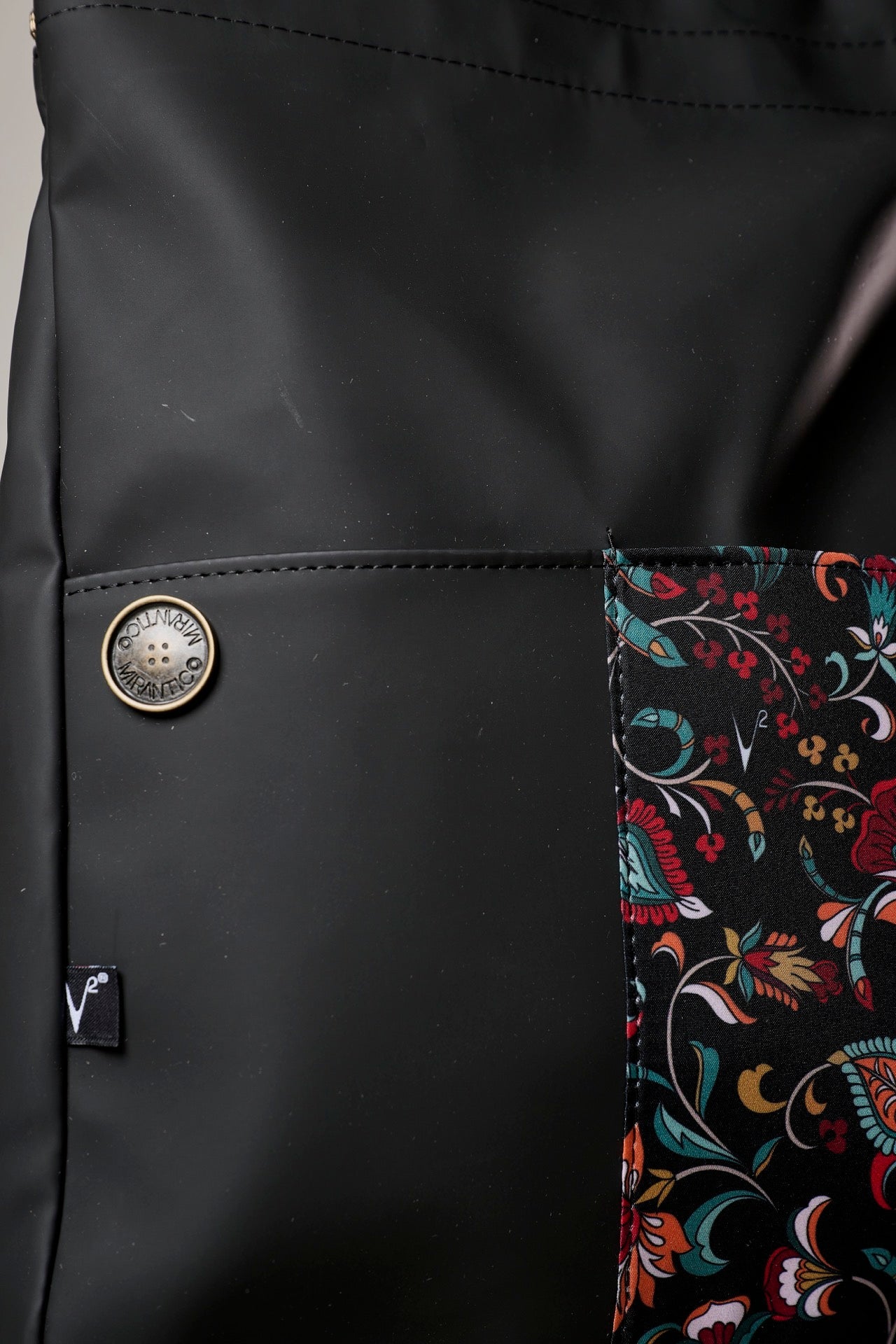 V2 x Mirantico - Black Memo Bag Backpack with Pocket in Black Paisley fabric