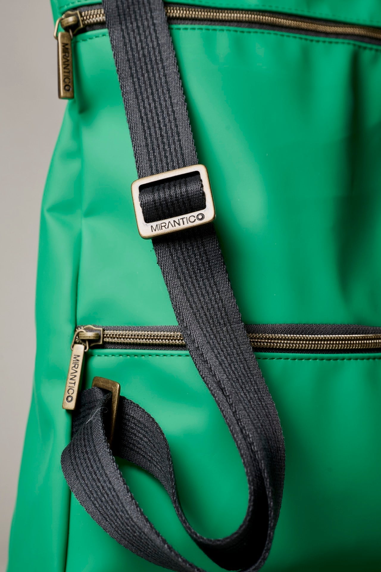 V2 x Mirantico - Green Memo Bag Backpack with Pocket in Optical 3D fabric