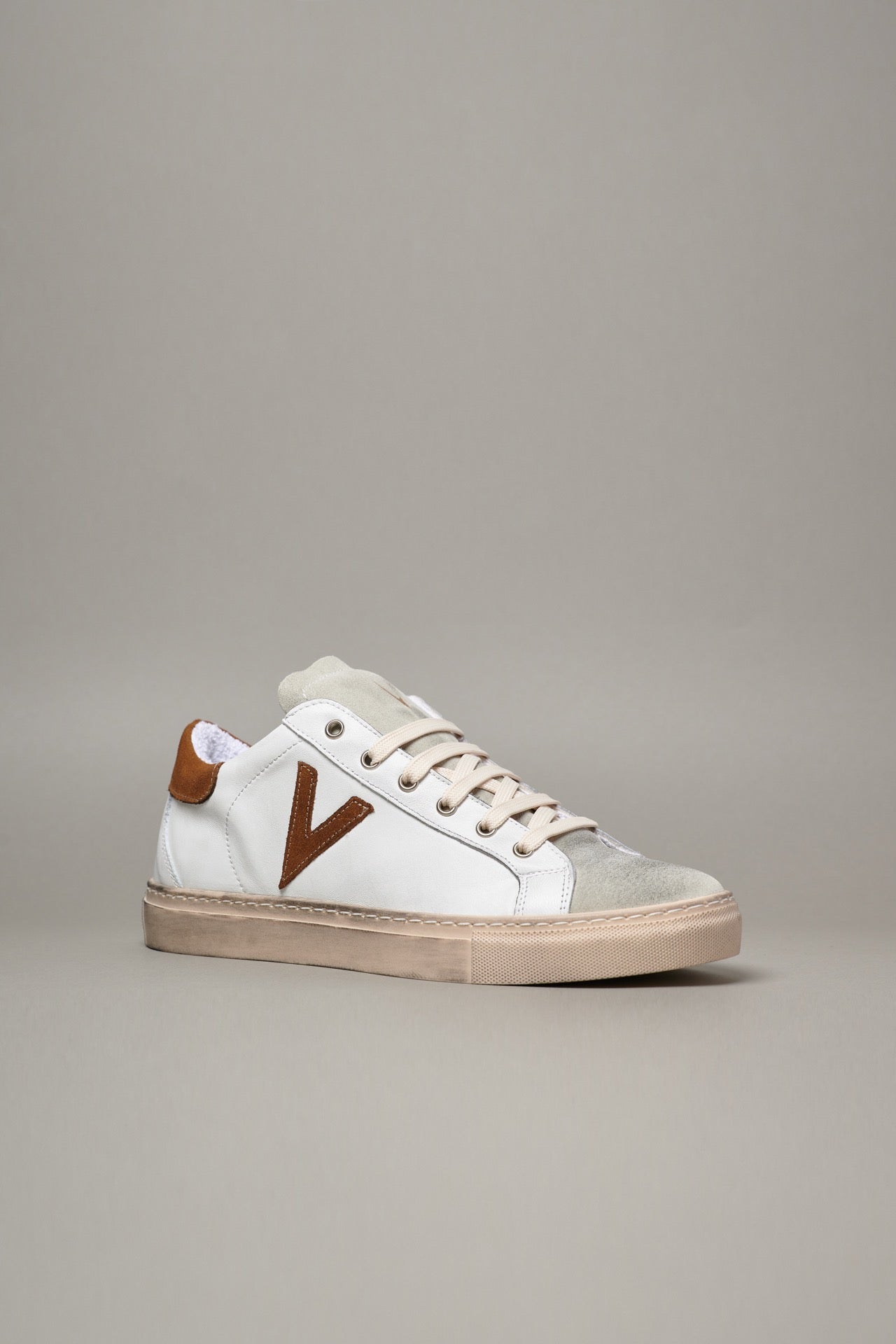 OLYMPIC - Low White sole sneakers with Leather back and suede insert and Cream laces