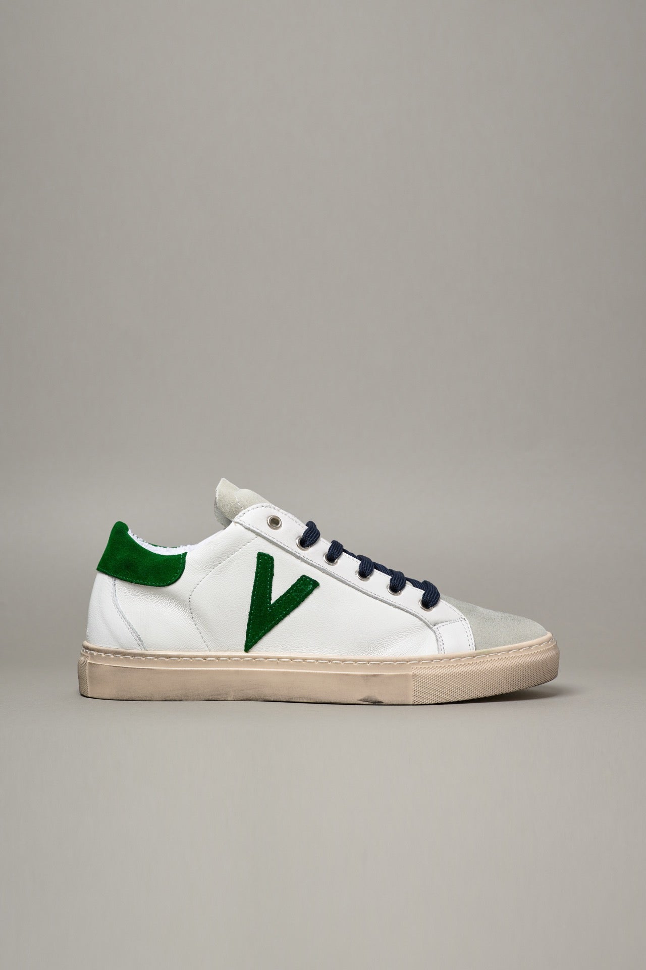 OLYMPIC - Sneakers a suola bassa Bianca con retro e inserto scamosciato Verde e lacci Blu
