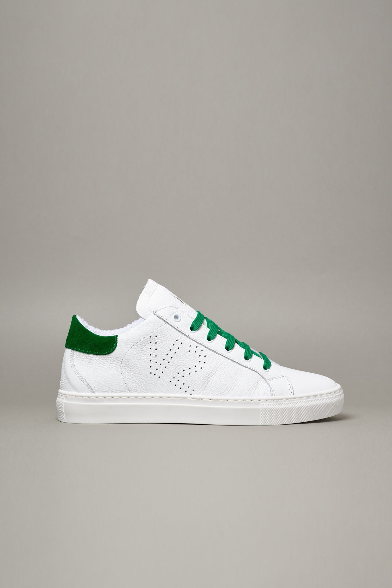 TENNIS - White low sole sneakers with Green back and laces