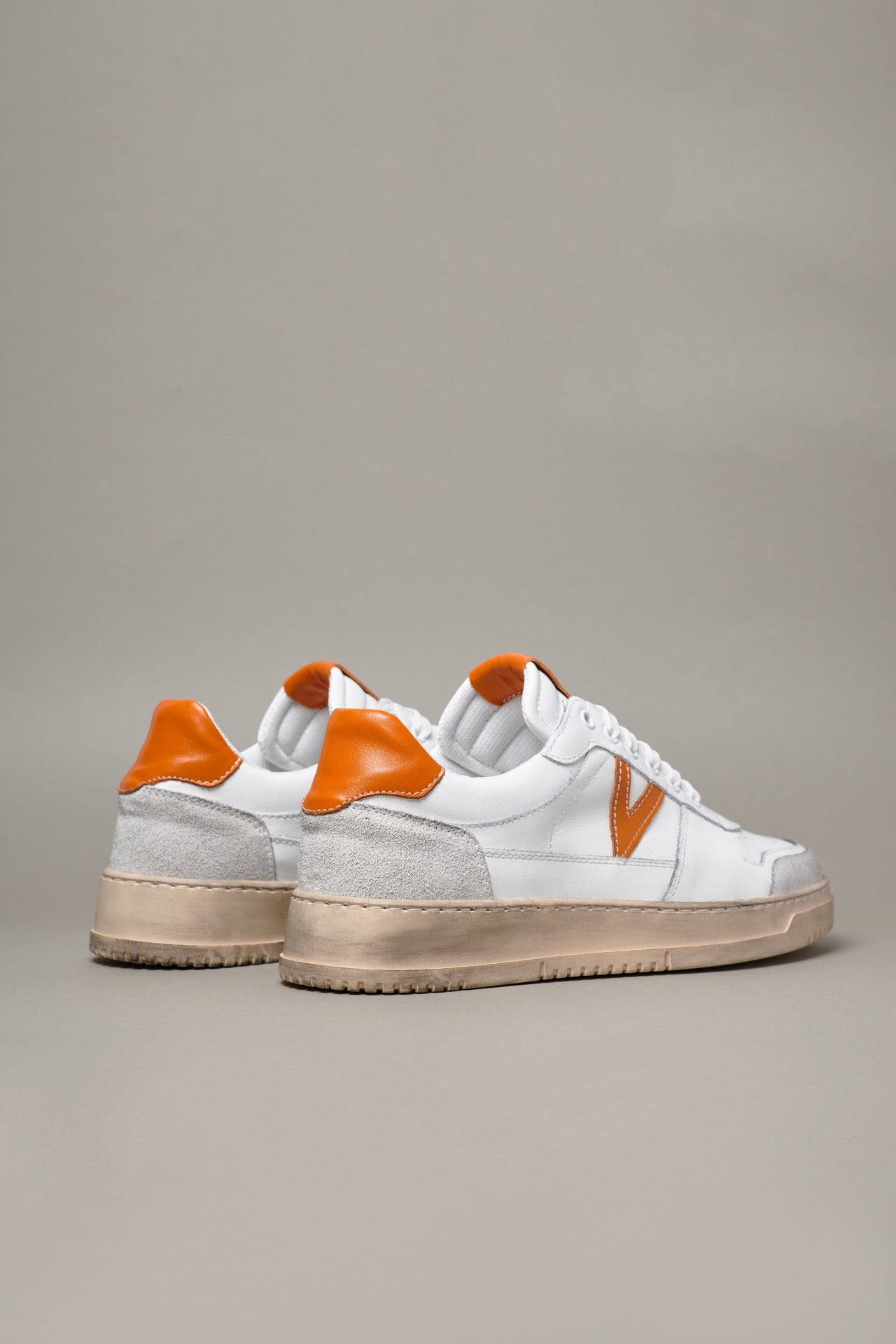 COLLEGE - Sneakers Bianca con retro e inserto Arancione