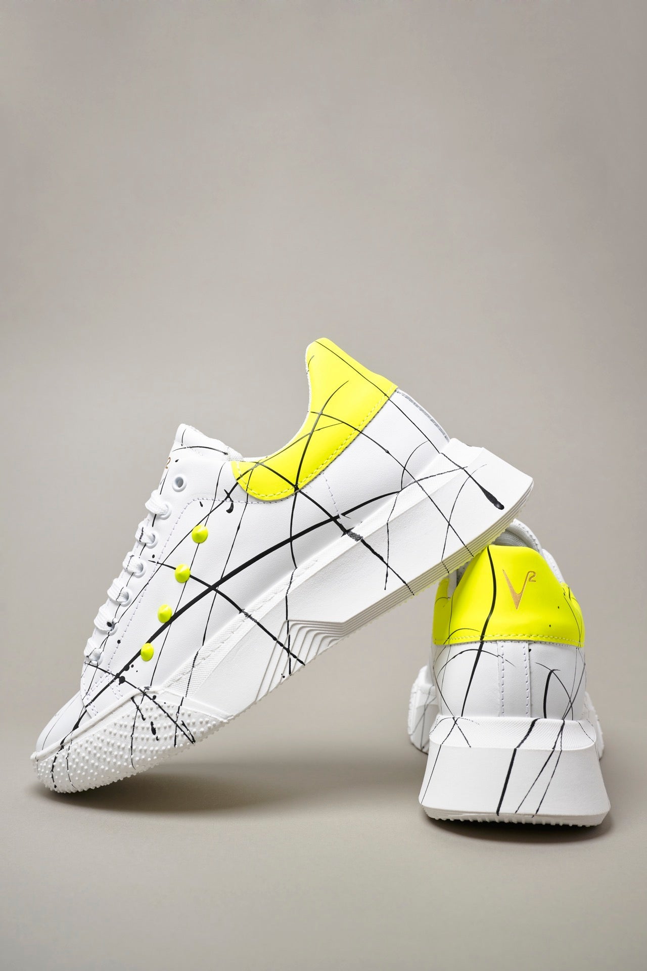 SUPERNOVA - Fluo Yellow high sole sneakers and studs with paint splashes