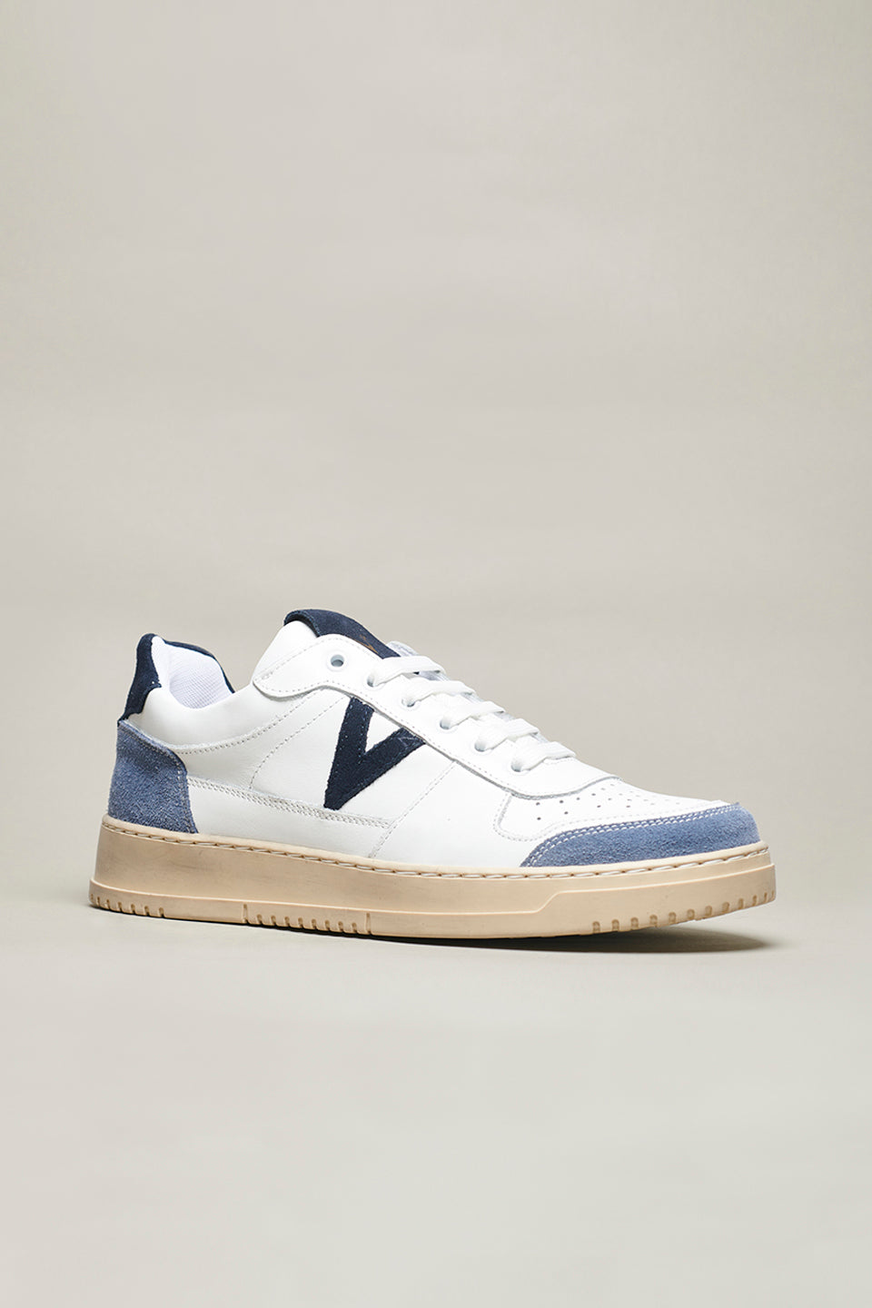 COLLEGE - White sneakers with blue suede back and insert