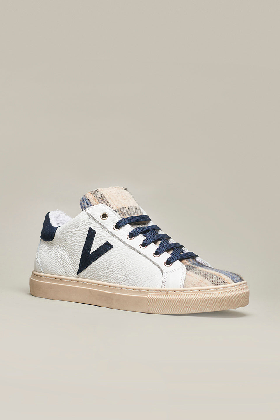 OLYMPIC - White textured leather low sole sneakers with sand tartan fabric tongue