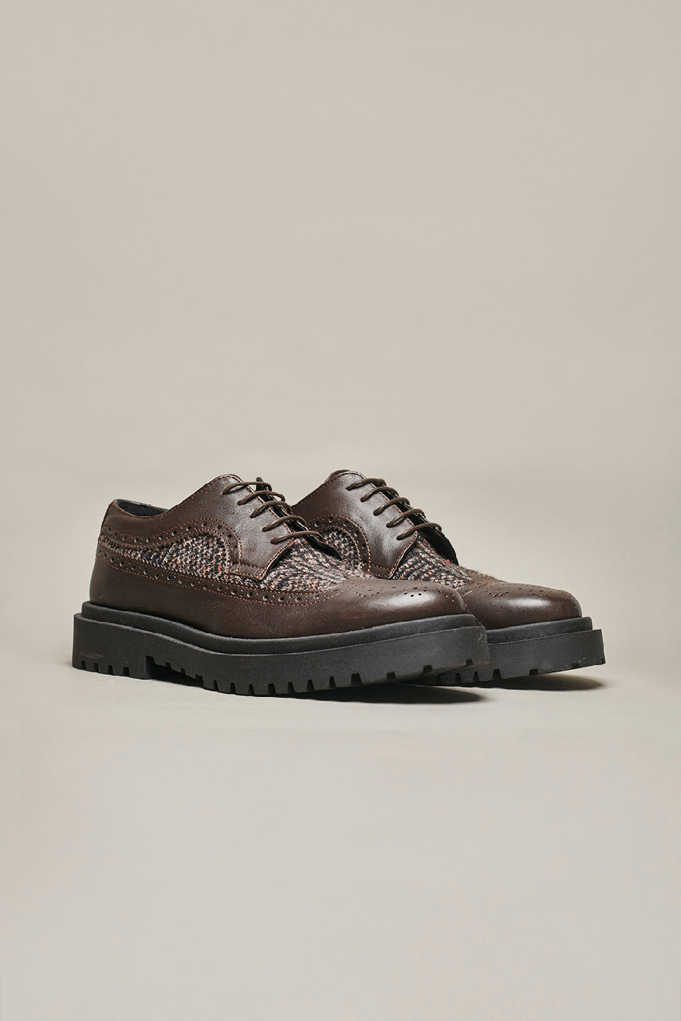 OXFORD - Moro lace-up shoe with V2 fabric inserts 