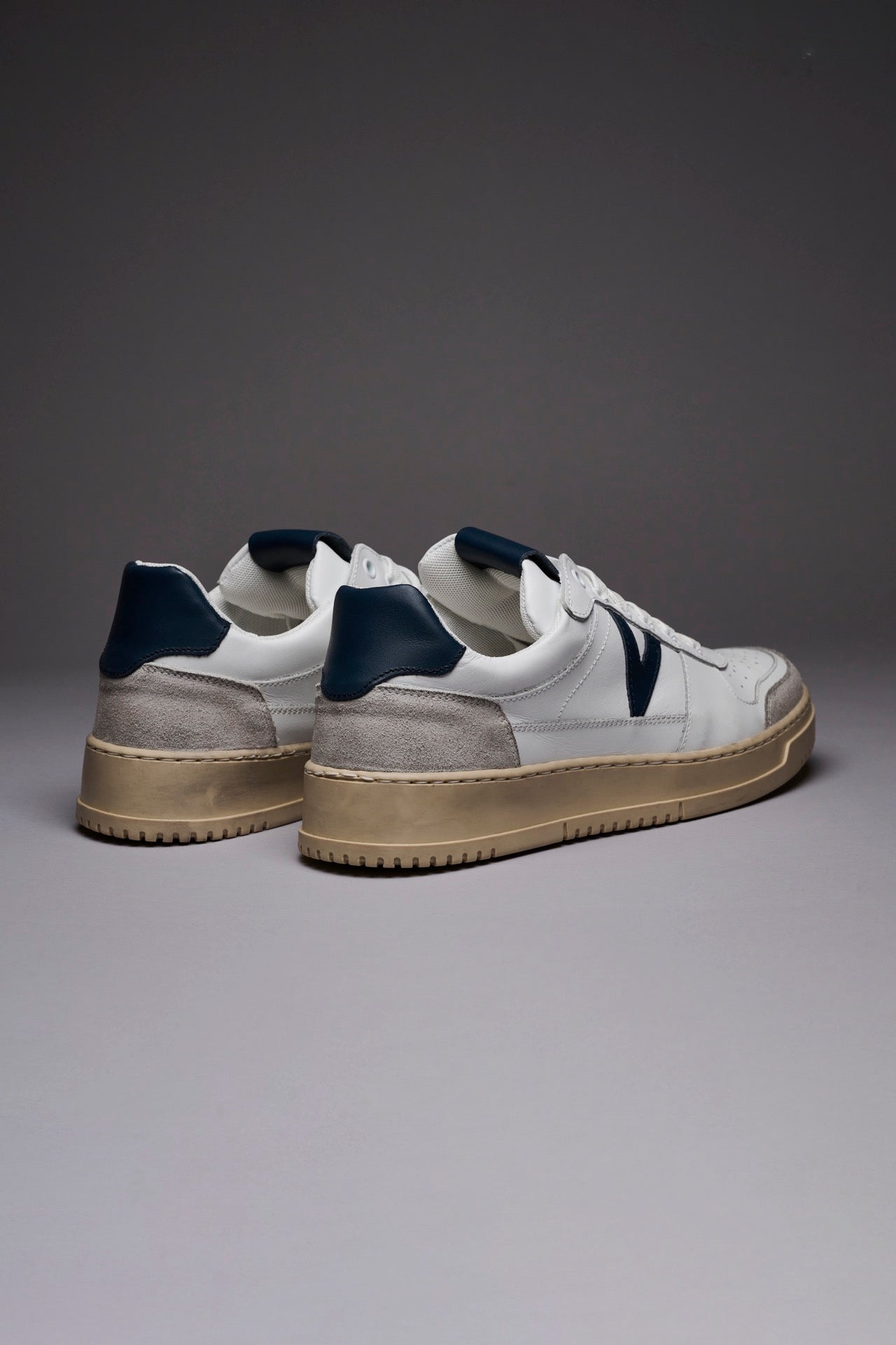 COLLEGE - White Sneakers with Blue back and insert